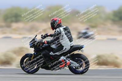 media/May-05-2025-Moto Forza (Mon) [[3c1838c5e5]]/2-B Group/Session 3 (Panning Test Turn 14 Inside)/